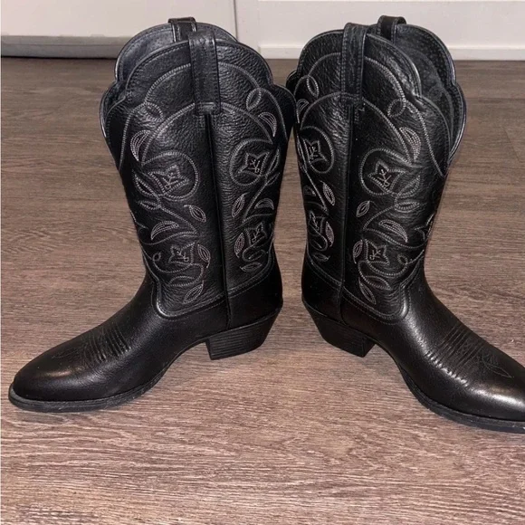 LIKE NEW Ariat Heritage Round Toe Leather Western Boots - Picture 4 of 10